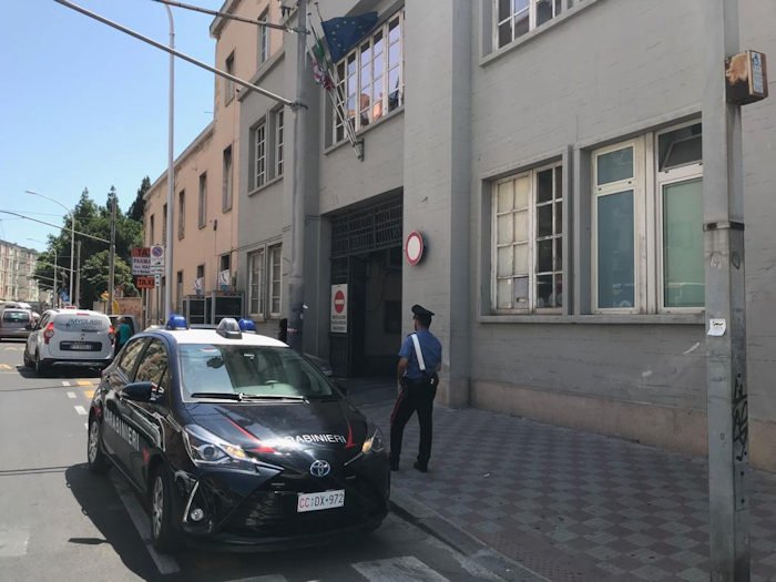 Selargius, grave ma vivo il 61enne accoltellato dal figlio: Riccardo Ambu arrestato per tentato omicidio