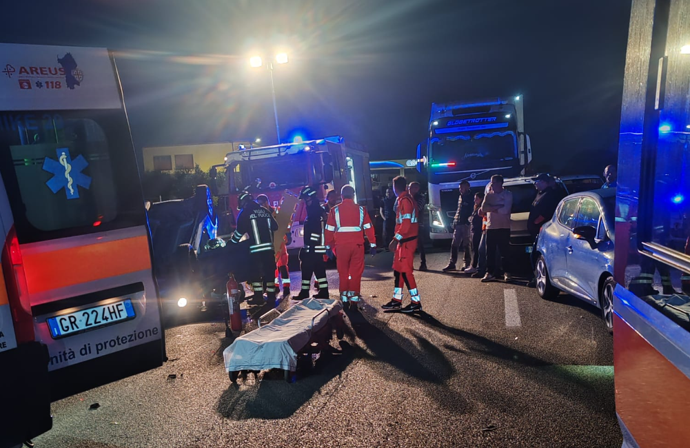 Monserrato, pauroso schianto tra 5 auto sulla 554: due feriti gravi