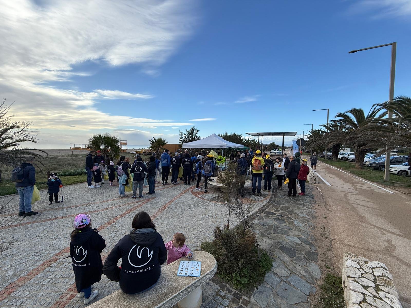 Tantissimi volontari insieme alle associazioni partecipano alla giornata di pulizia e sensibilizzazione ambientale tra Quartu e Cagliari