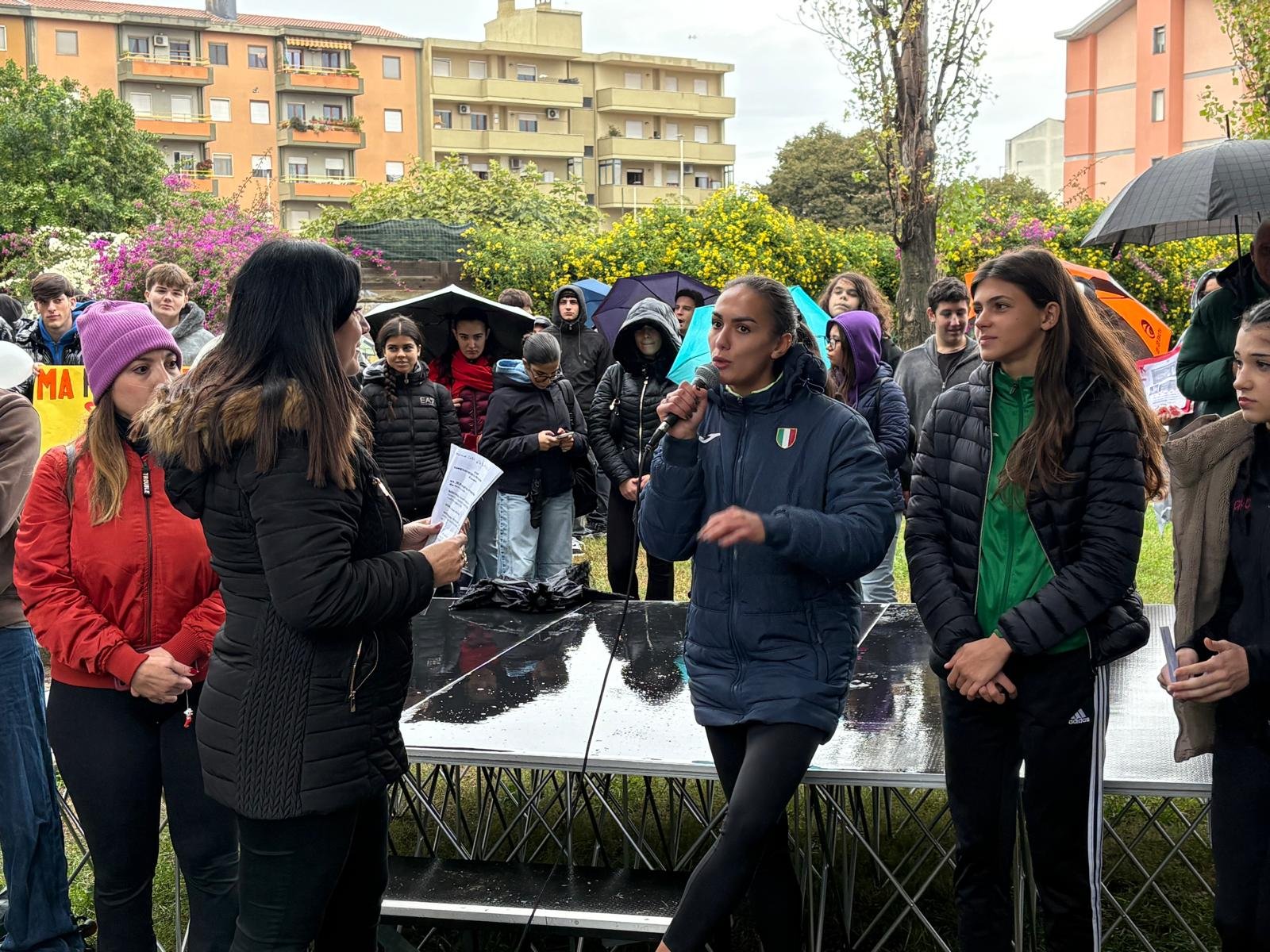 A Quartu studenti e sportivi in marcia contro la violenza sulle donne