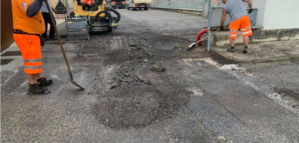 A Quartu strade groviera, pugno di ferro del Comune: “L’Enel ripari tutto”