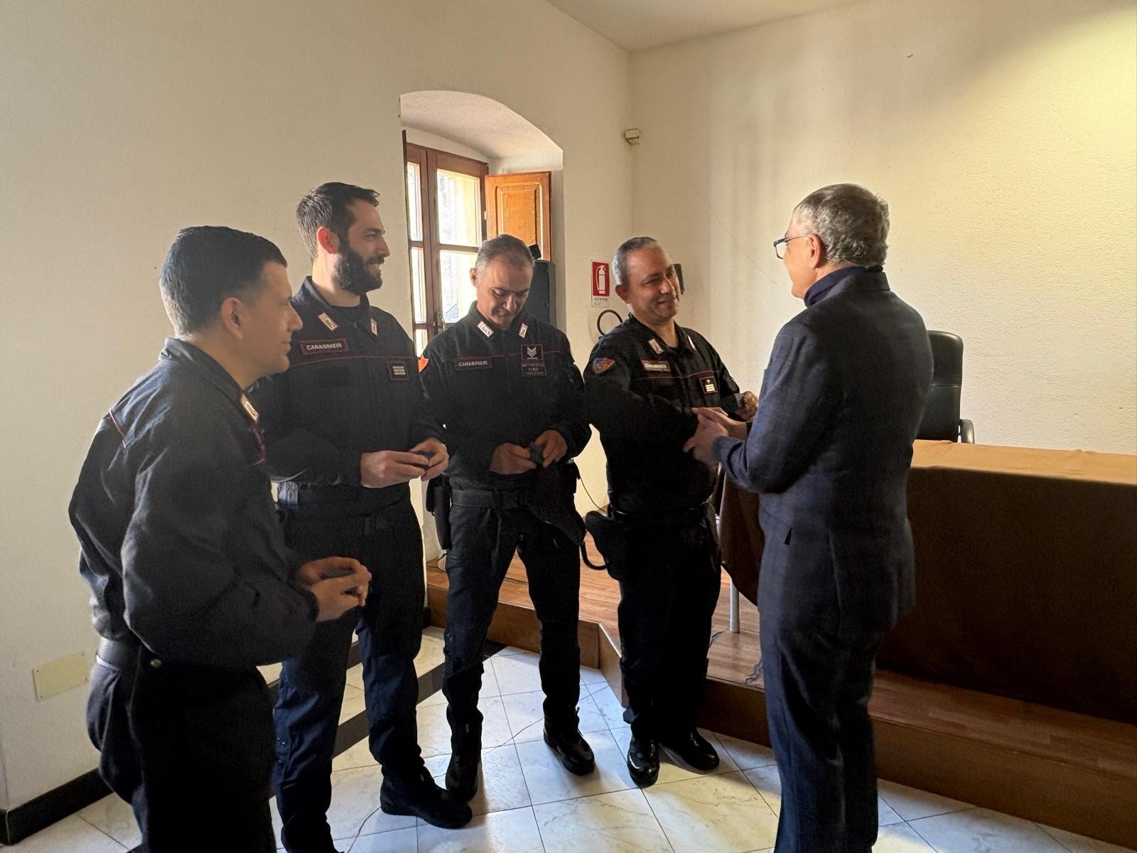 Il Sindaco riceve e ringrazia l’equipaggio dei Carabinieri distintosi la scorsa settimana nell’intervento al Poetto