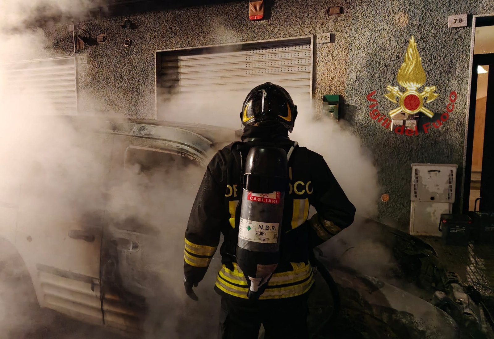 Notte di fuoco tra Cagliari e Quartu: 3 auto in fiamme