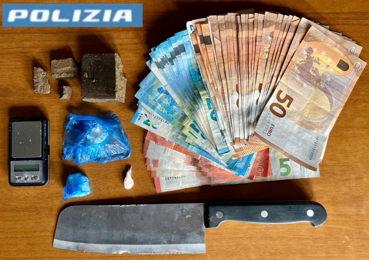Hashish, cocaina e contanti in casa: 39enne arrestata a Quartu
