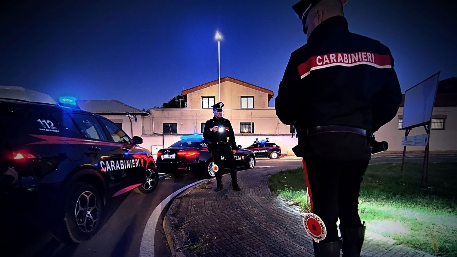Cagliari, manovra sospetta e inseguimento: 4 arresti per detenzione di cocaina