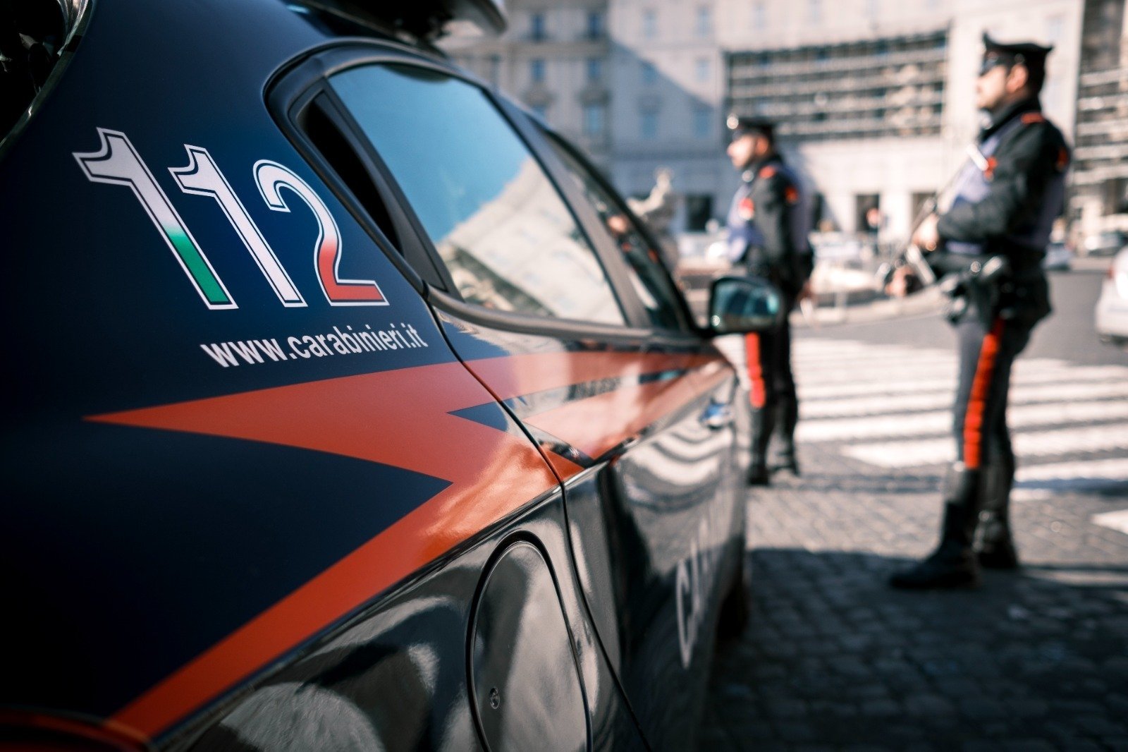 Quartu, fuga folle sullo scooter sequestrato a Flumini: 19enne tradito dal panico si costituisce