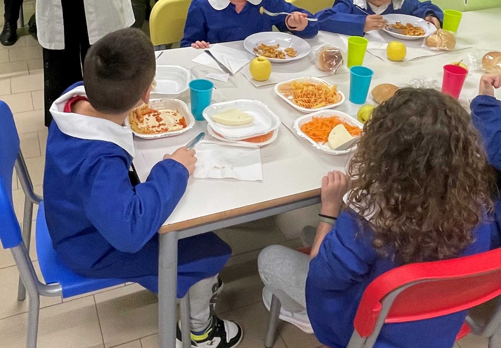 Aperte le iscrizioni e i rinnovi per il servizio di mensa scolastica per l’anno scolastico 2026/2027