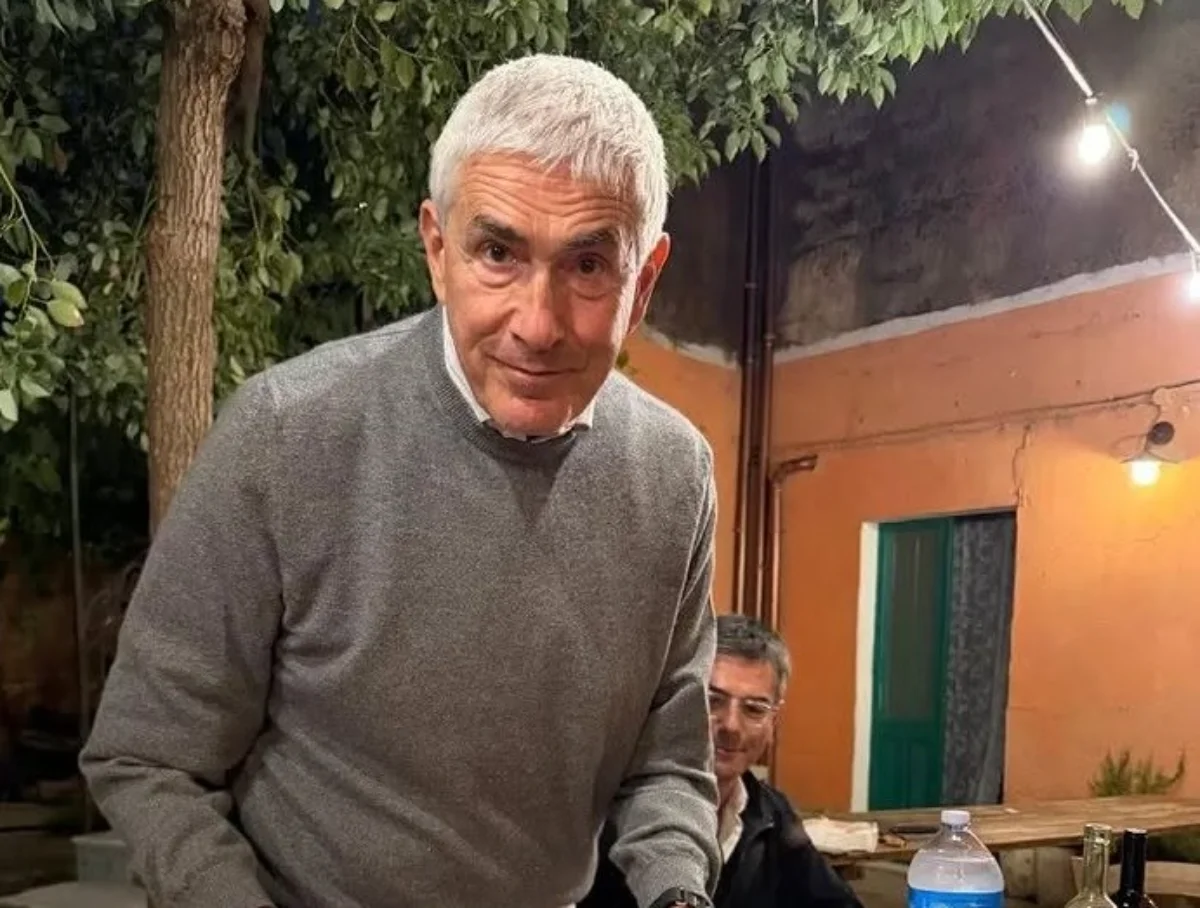 Una montagna di malloreddus e un sorriso: il post social di Casini dalla Sardegna
