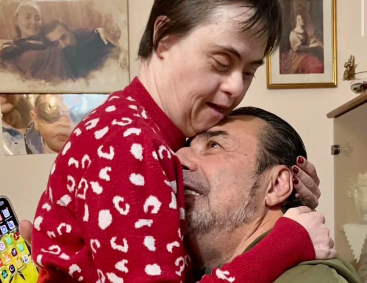 Lutto per il cantautore sardo Soleandro, che oggi ha annunciato la scomparsa della sorella Anna