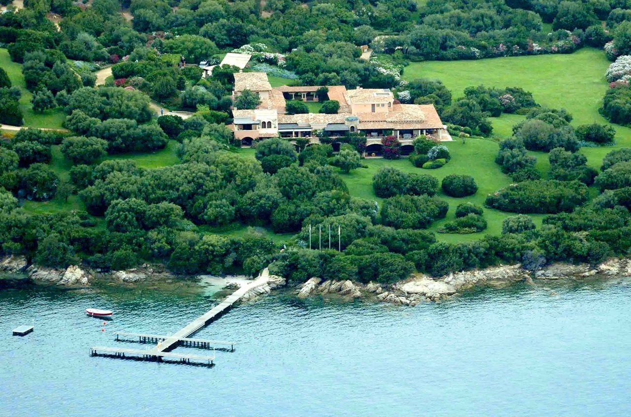 Villa Certosa cambia proprietà: il Qatar punta a un resort extralusso nel cuore della Costa Smeralda