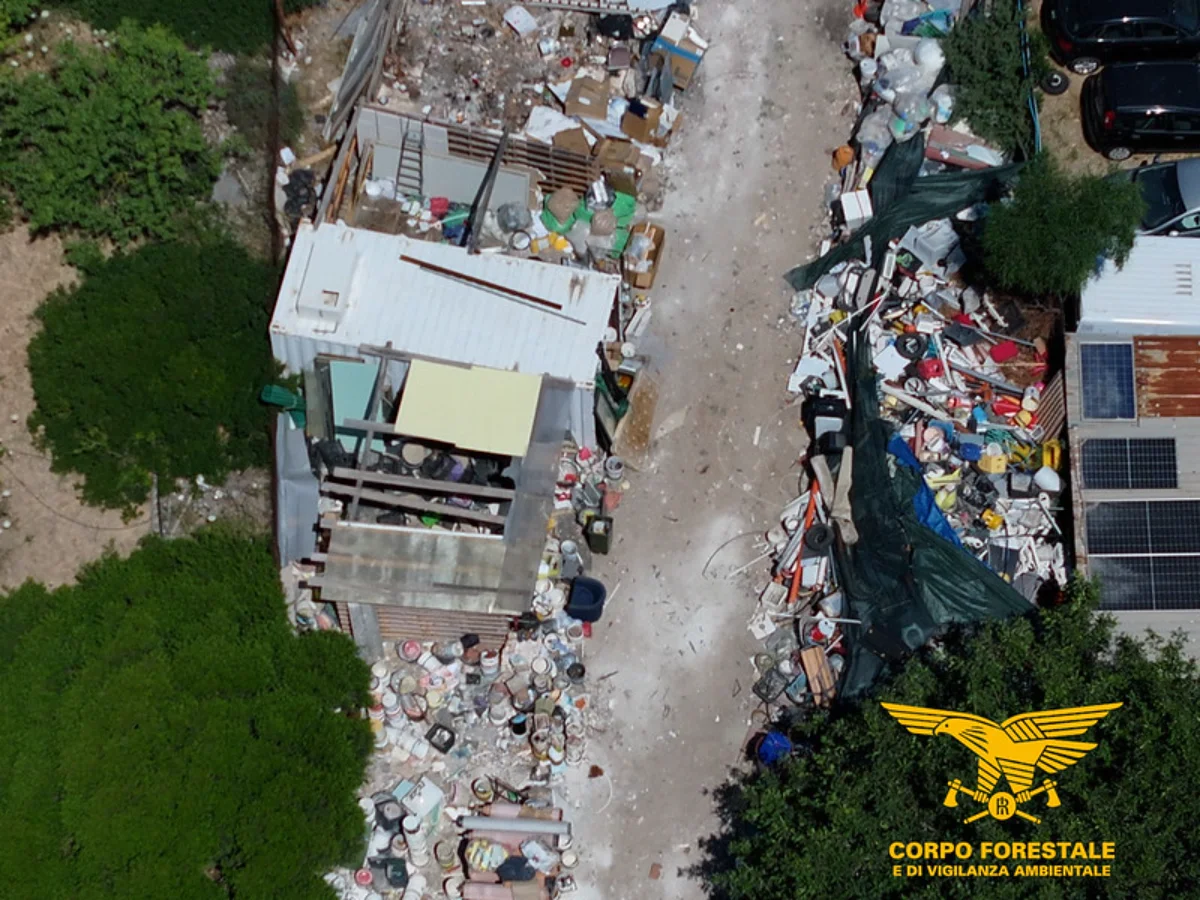 Selargius, i droni del Corpo Forestale individuano una discarica abusiva: denunciati i proprietari
