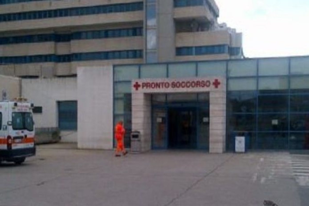 Paura a Quartu in via Leonardo Da Vinci: scooterista di 45 anni gravissimo dopo lo scontro con un’auto