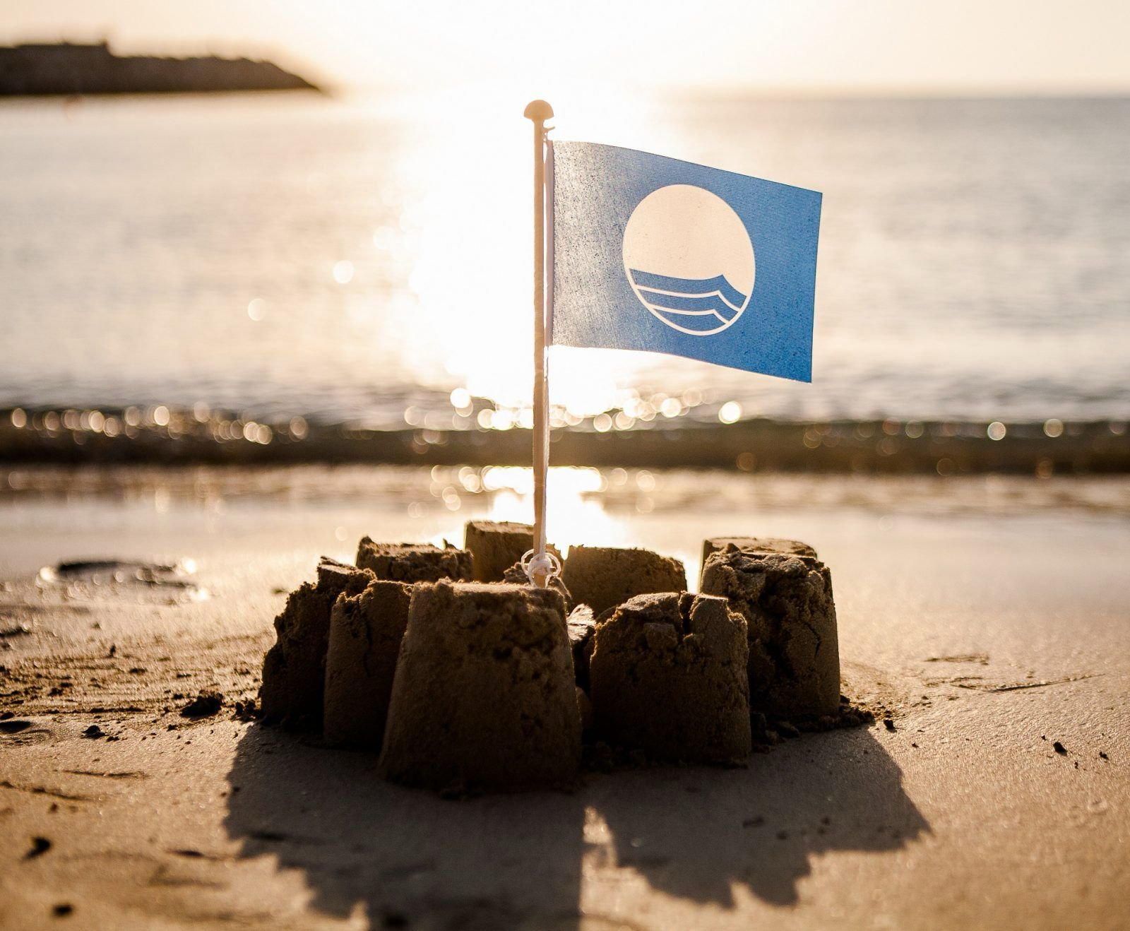 Quartu celebra la Bandiera Blu 2026, al Poetto con le associazioni evento di sensibilizzazione ambientale e dimostrazioni