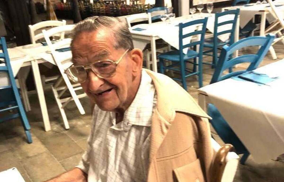 Alghero saluta il suo testimone più fedele: addio a Gordon Wallace Jenkins, l’inglese che ha amato la città per settant’anni