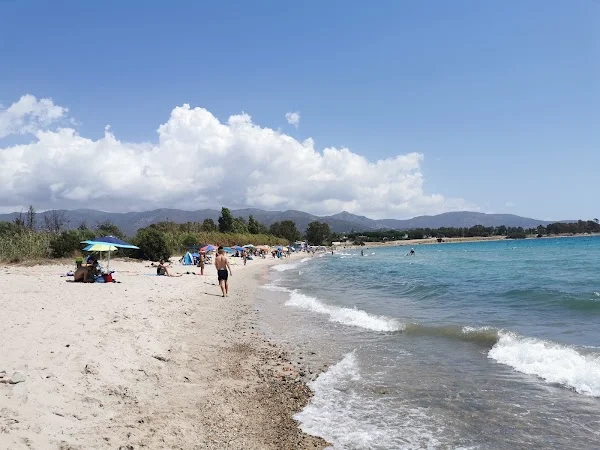 Dramma sul litorale di Quartu: 85enne accusa un malore in spiaggia e muore annegato