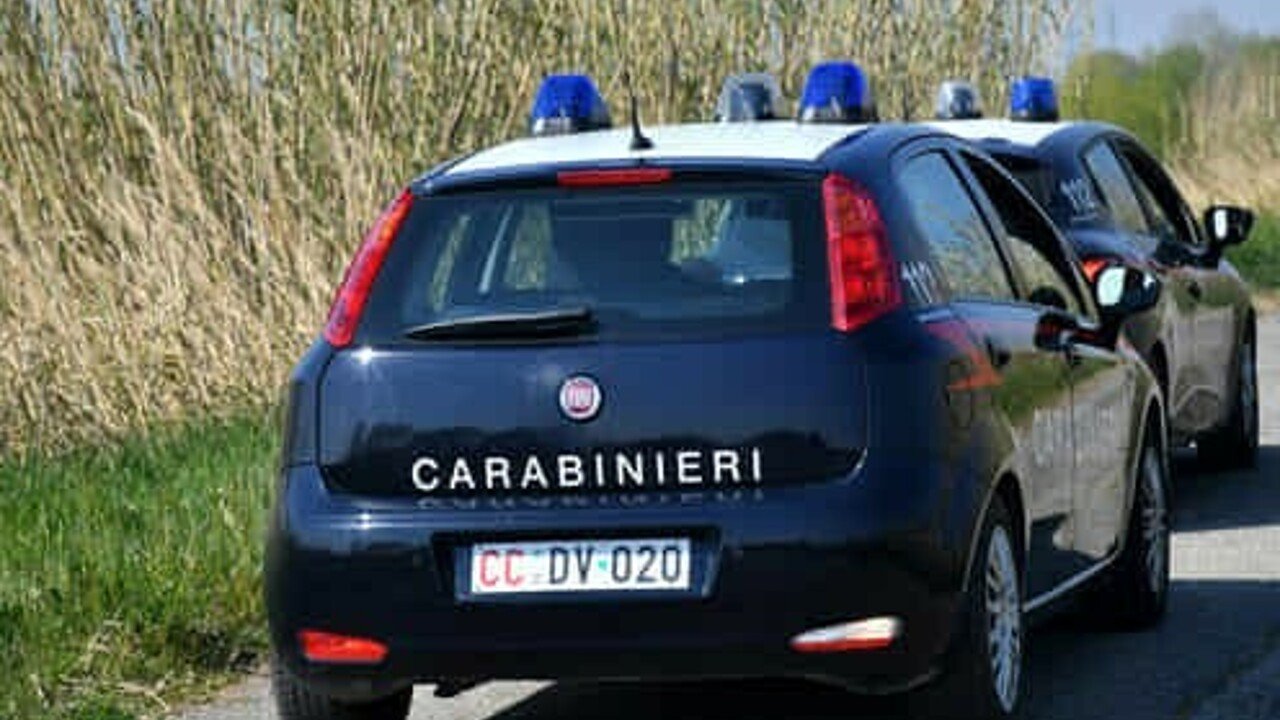 Raid vandalico e furti nelle auto a Quartucciu: le telecamere incastrano cinque giovani