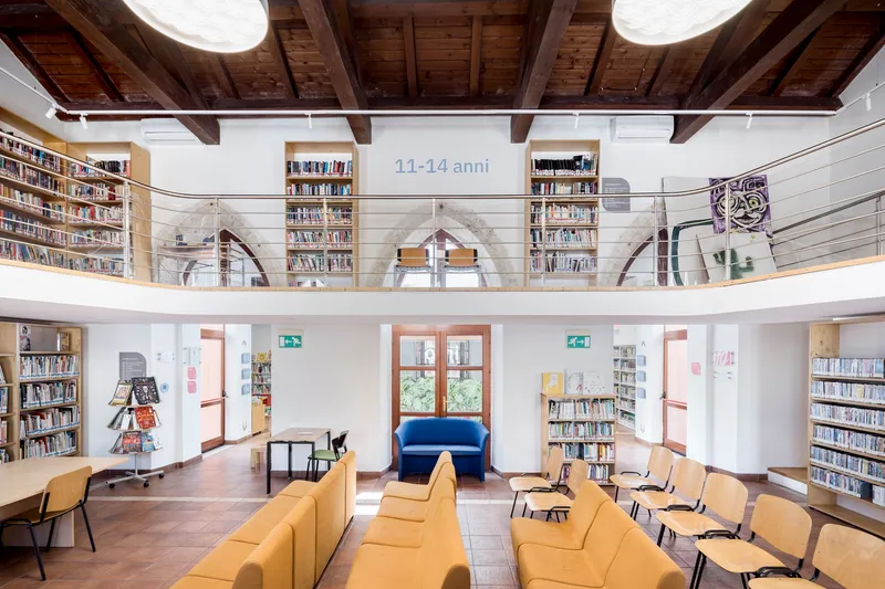 La biblioteca di via Dante esempio di inclusione sociale, premiata ai Friendly and Inclusive Spaces Awards 2026 di Barcellona