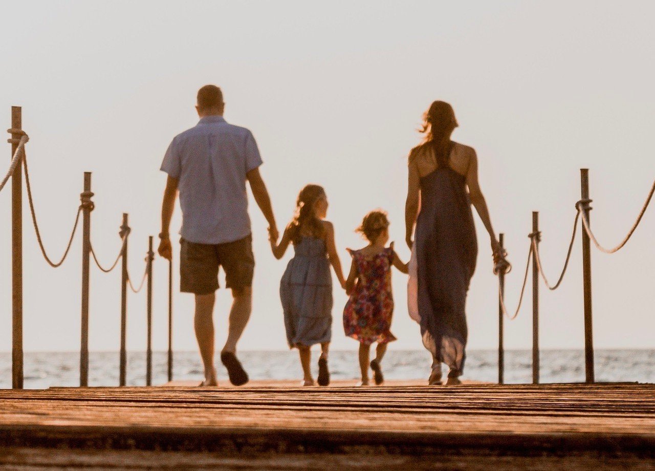Lo Spazio DesTEENazione si apre anche alle famiglie: apre lo Sportello ‘Supporto alla genitorialità’