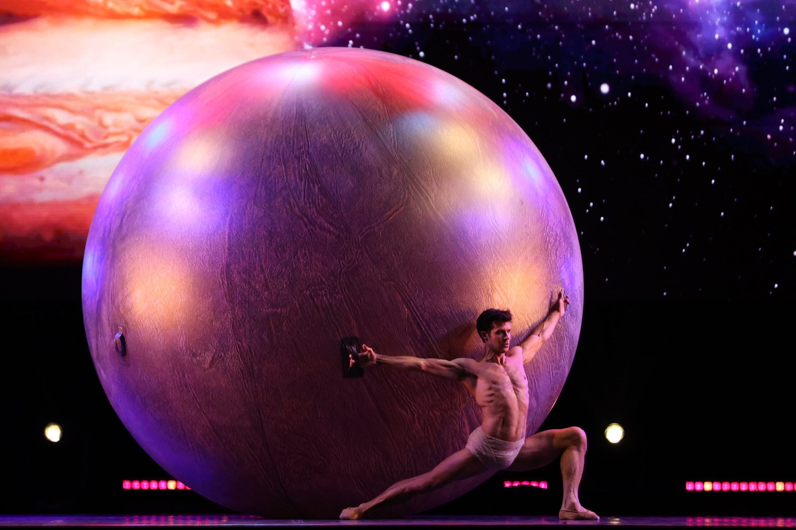 Roberto Bolle incanta la Sardegna: la grande danza internazionale conquista Santa Margherita di Pula