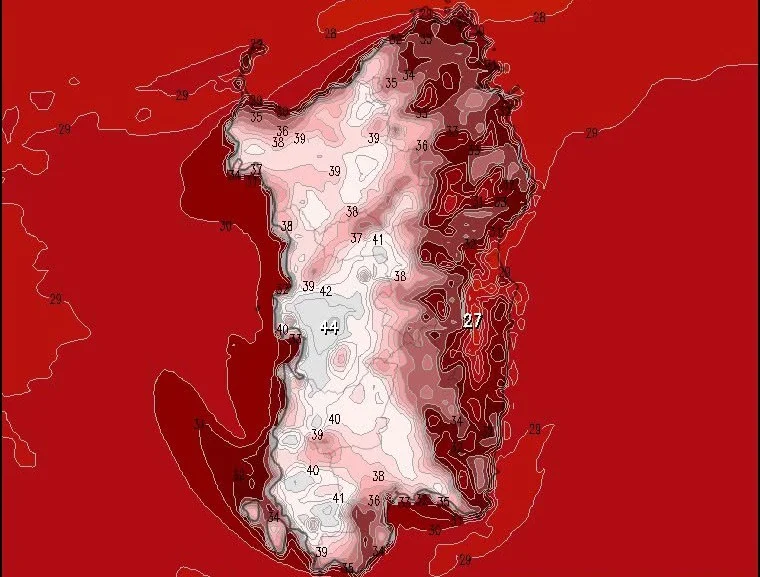 Sardegna rovente: tre giorni di caldo estremo, l’ondata di calore raggiunge il picco, con punte fino a 45°C