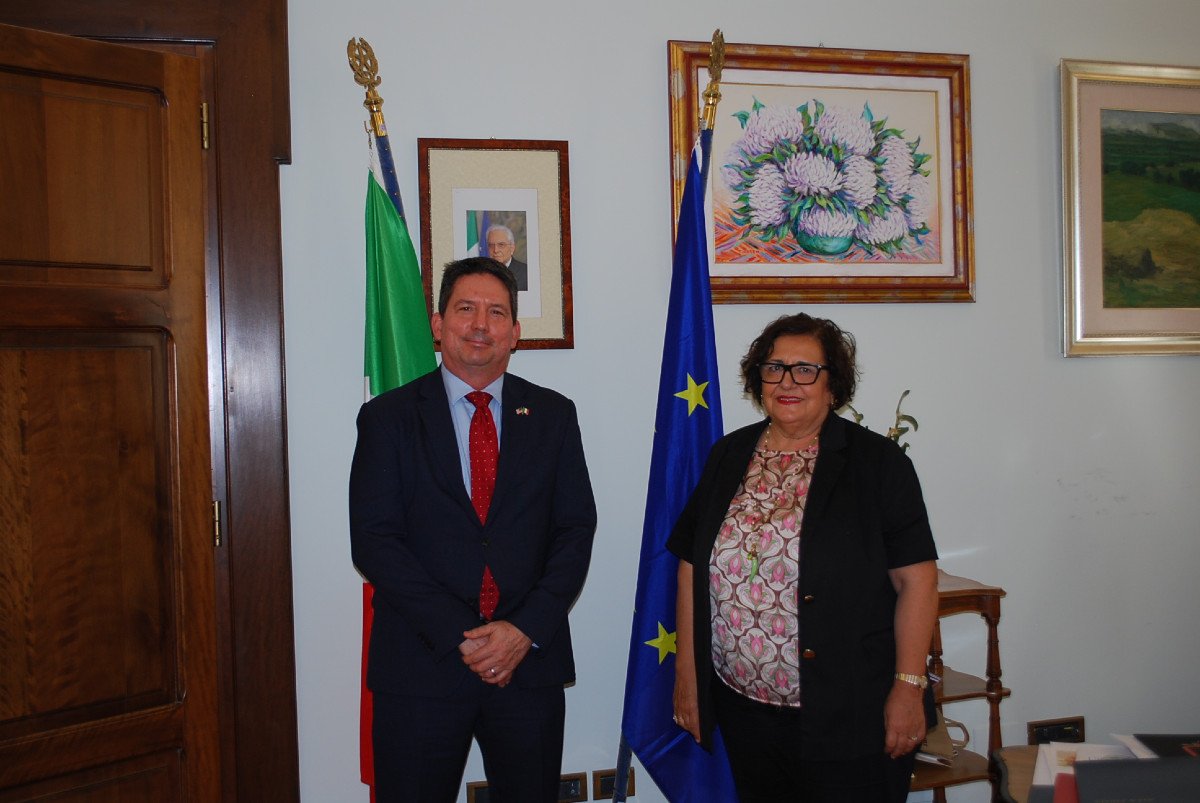 Cooperazione e sicurezza: delegazione dell’Ambasciata degli Stati Uniti in visita a Cagliari per rafforzare la collaborazione con le autorità locali
