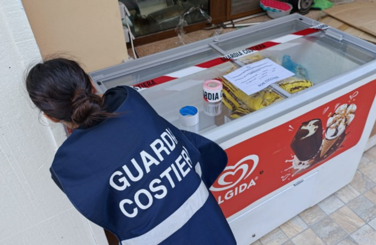 Pesce non tracciato, freezer irregolari e menù ingannevoli: 21mila euro di sanzioni tra Cagliari e Iglesias