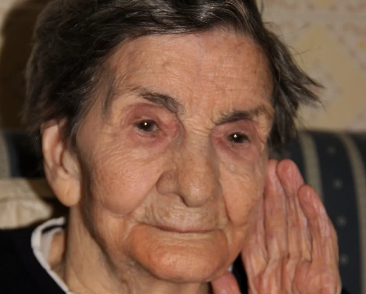 Escalaplano festeggia Tzia Vitalia Congiu: oggi compie 102 anni