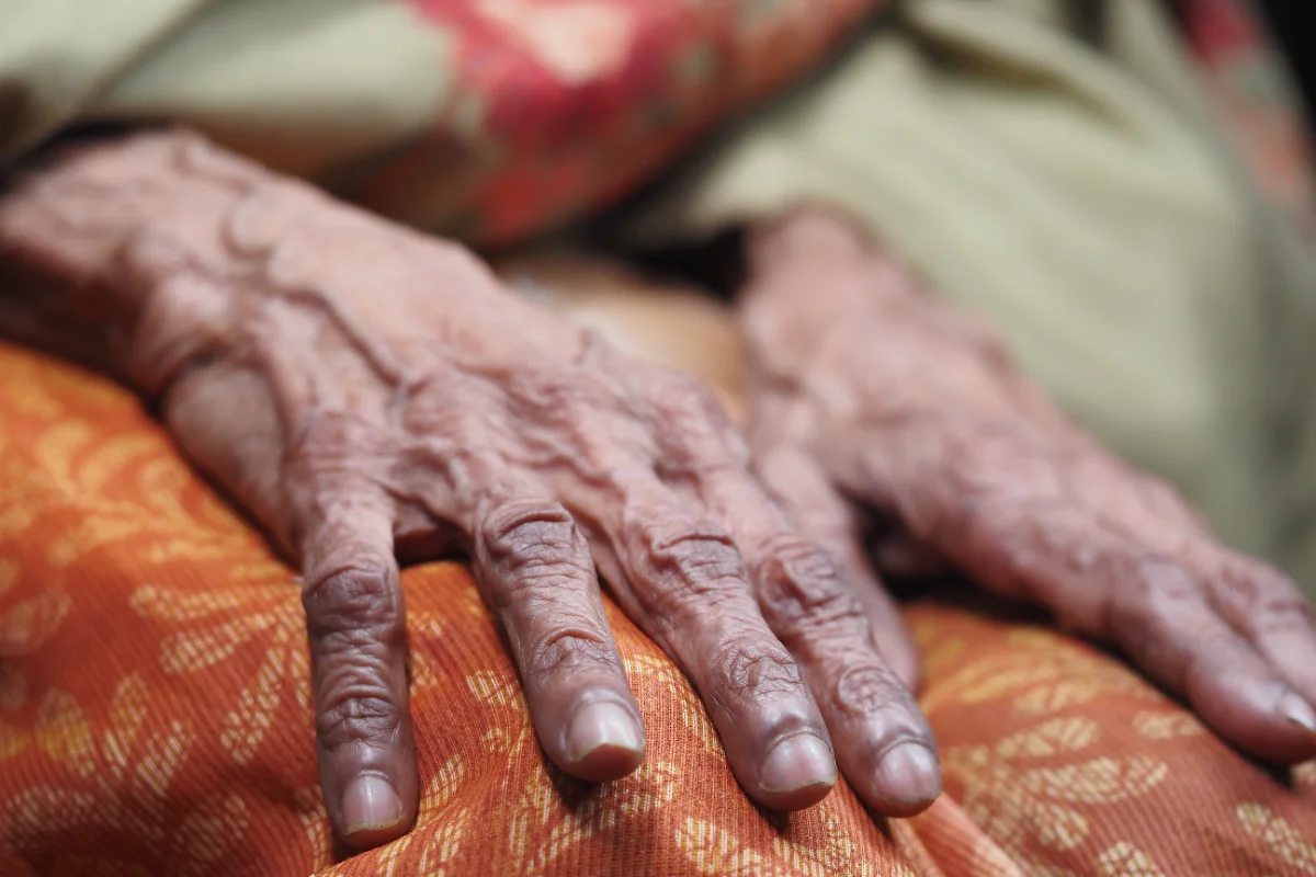 In un paese della Sardegna le donne arrivano più facilmente a 100 anni: tre volte in più rispetto alla media italiana