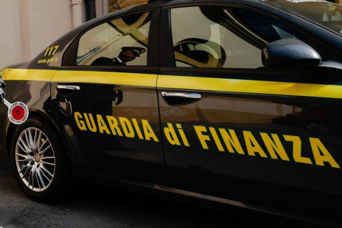 Maxi crack da 118 milioni travolge il lavoro interinale: blitz della Guardia di Finanza di Cagliari, 11 misure cautelari e sequestri milionari in tutta Italia