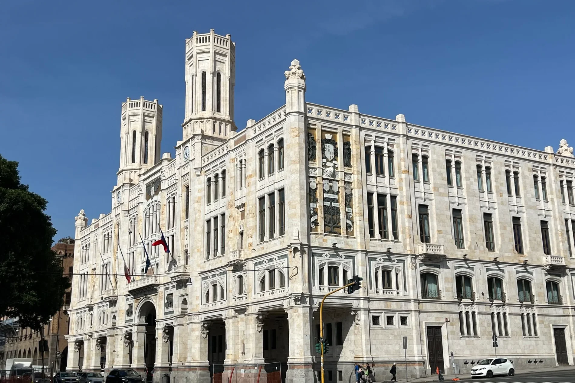 Cagliari, allarme bomba in Consiglio comunale: interviene la Digos, Aula sgomberata
