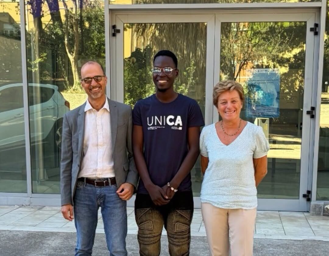 Dal campo profughi in Camerun all’Università di Cagliari: la nuova vita di Garba John, che sogna di cambiare il mondo con l’intelligenza artificiale