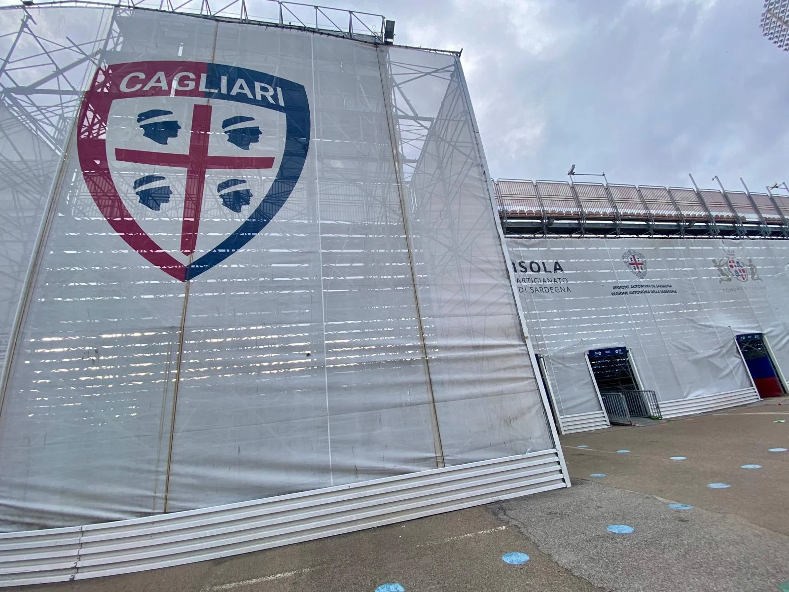 Cagliari, seconda sconfitta consecutiva: il Bologna vince 2-0 con Casale e Bernardeschi
