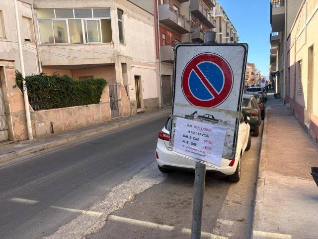 Lavori nelle strade in centro e nel litorale, dal 3 novembre ripristini ENEL in via Cagliari e intervento sui marciapiedi in via Flumendosa
